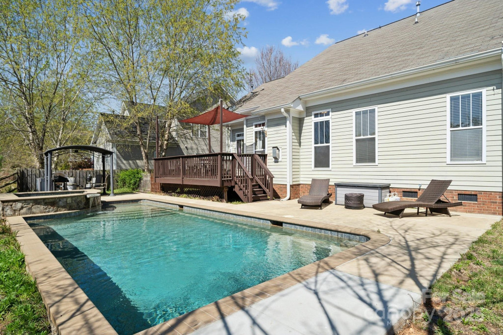 369 Shoreline Pw Tega Cay, SC 29708