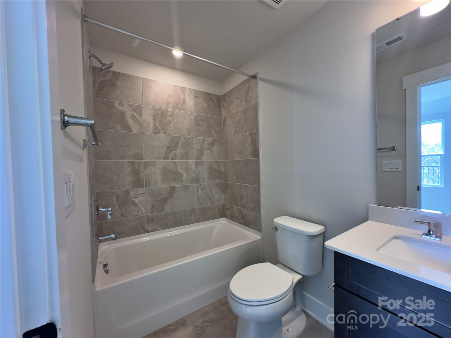2043 Clarksdale St Charlotte, NC 28206