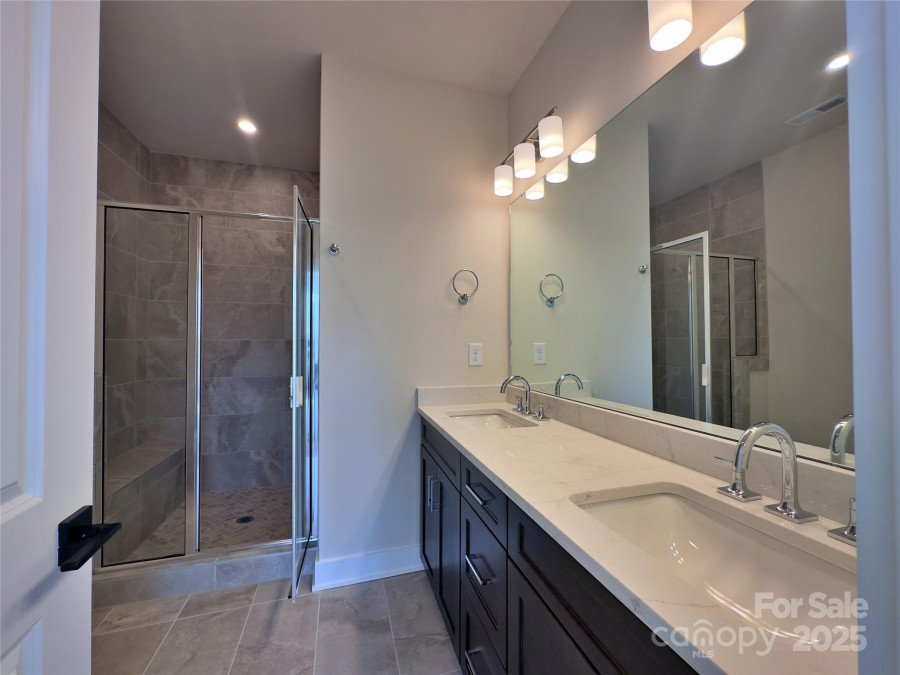 2043 Clarksdale St Charlotte, NC 28206