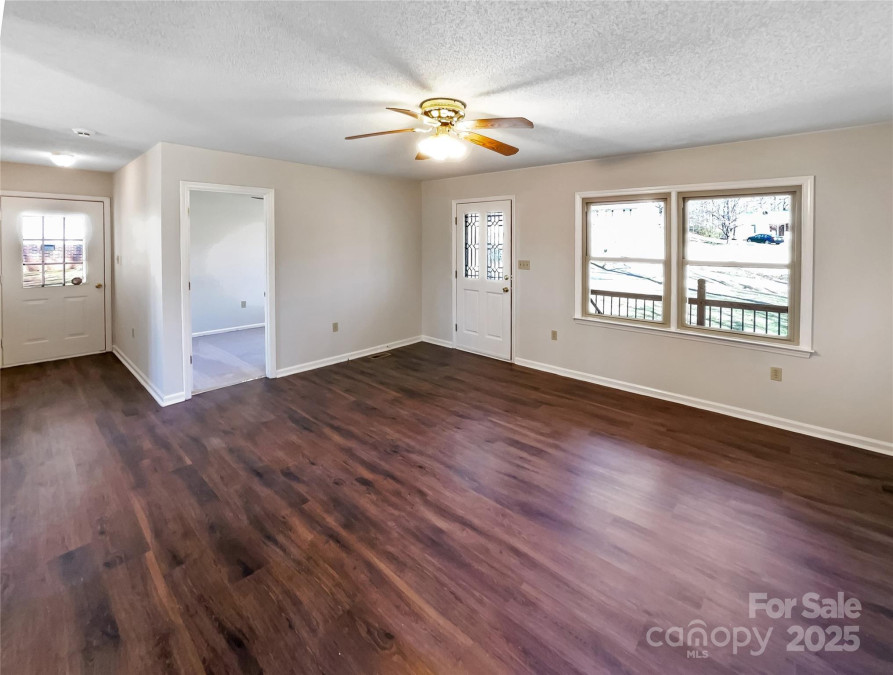 1420 Hickory Nut Ln Lincolnton, NC 28092
