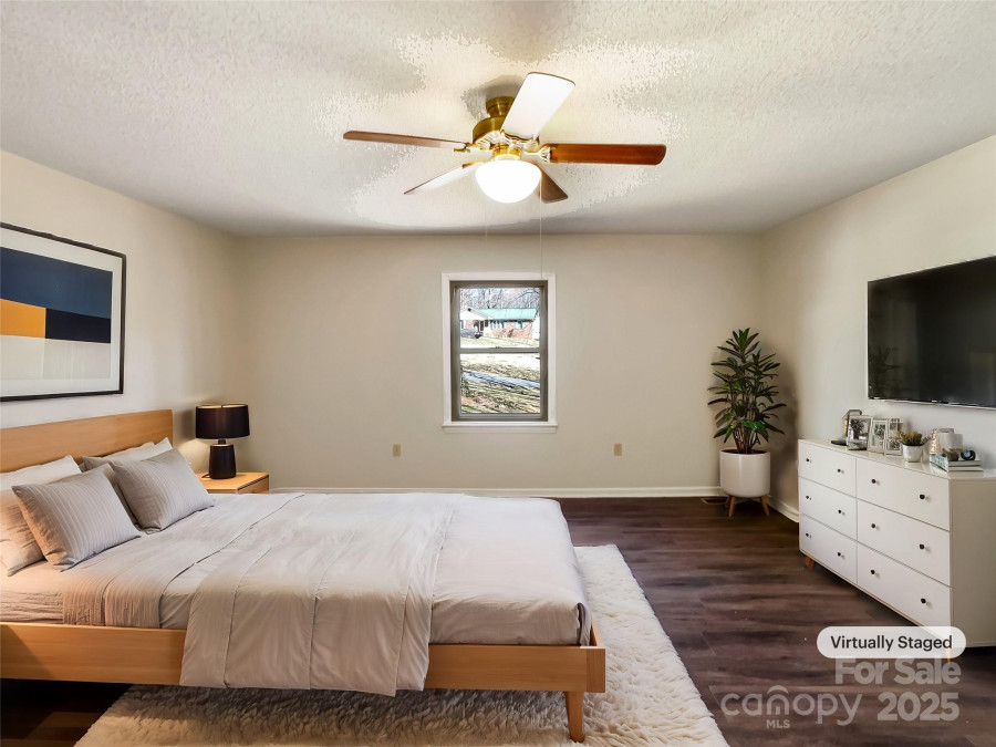 1420 Hickory Nut Ln Lincolnton, NC 28092
