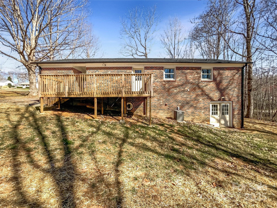 1420 Hickory Nut Ln Lincolnton, NC 28092