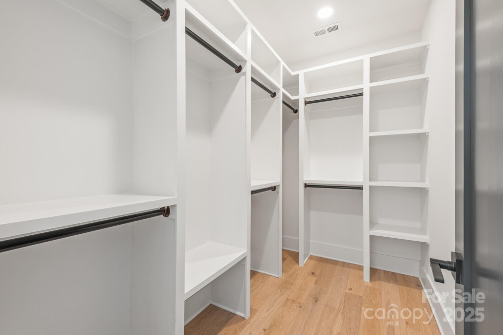 3953 Plainview Rd Charlotte, NC 28208