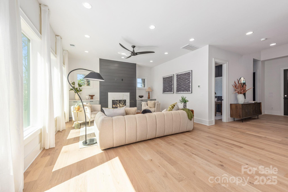 3953 Plainview Rd Charlotte, NC 28208
