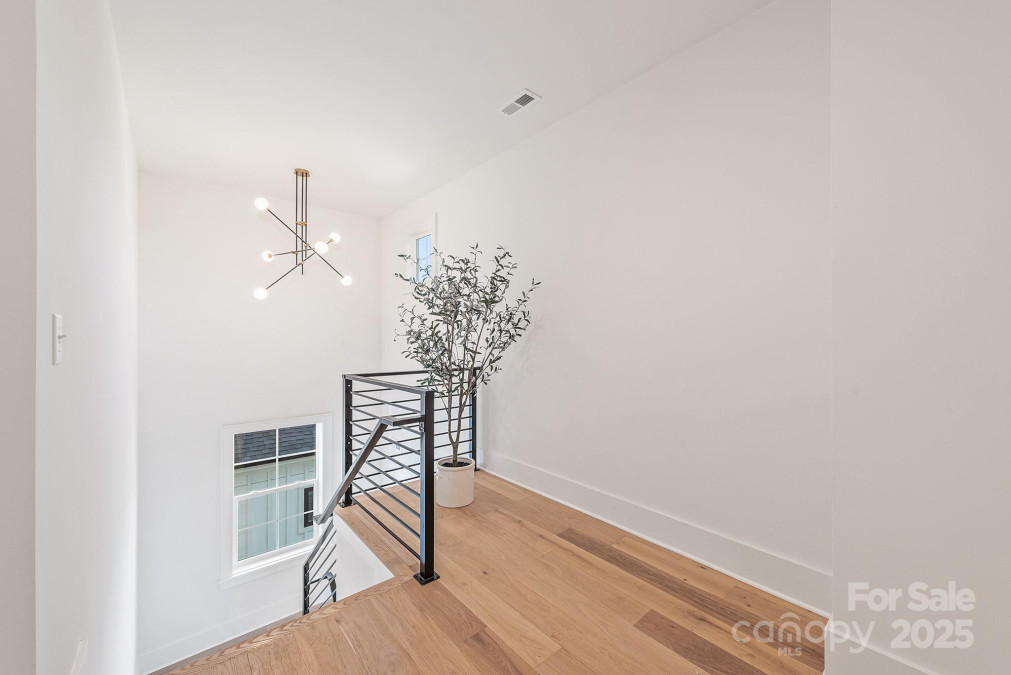3937 Plainview Rd Charlotte, NC 28208