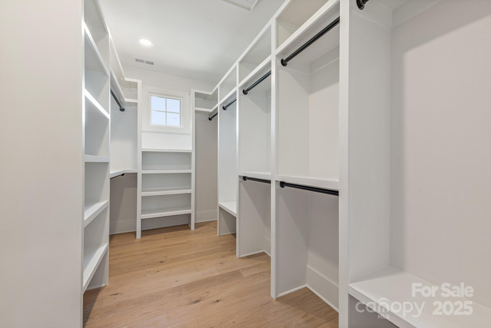 3937 Plainview Rd Charlotte, NC 28208