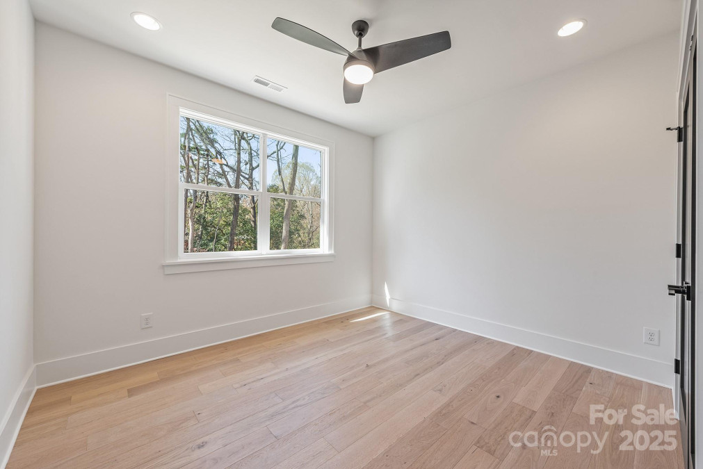 3937 Plainview Rd Charlotte, NC 28208