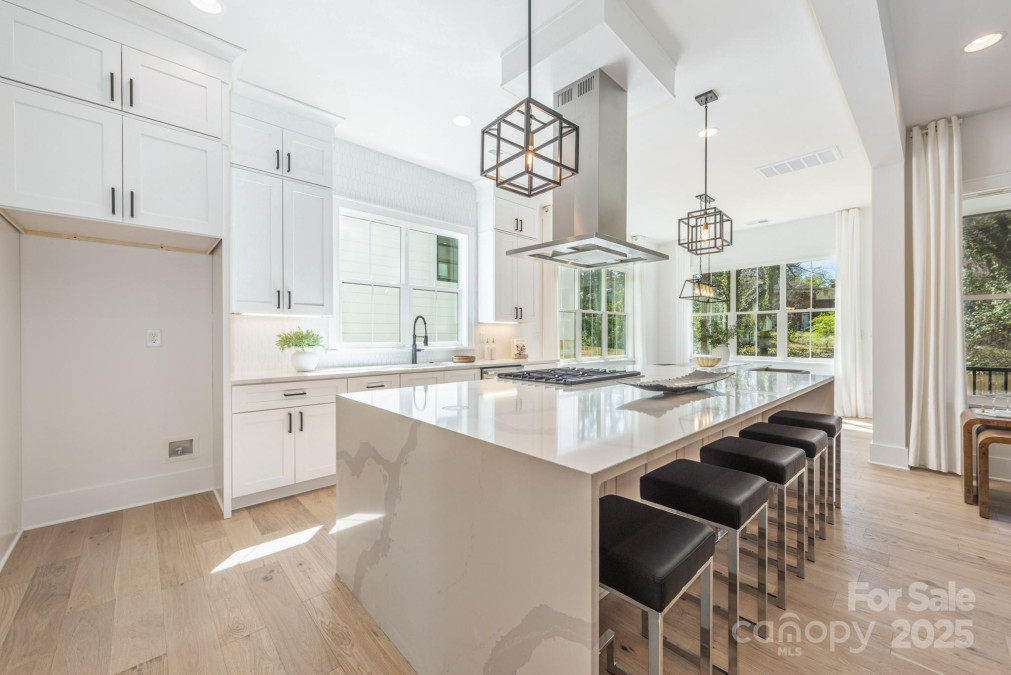 3949 Plainview Rd Charlotte, NC 28208