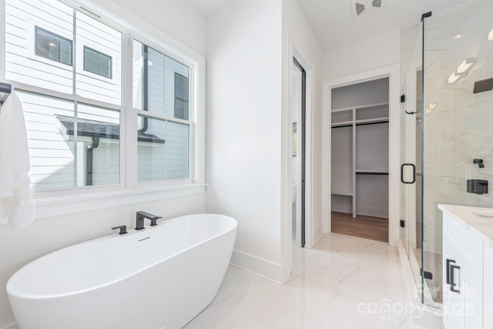 3949 Plainview Rd Charlotte, NC 28208