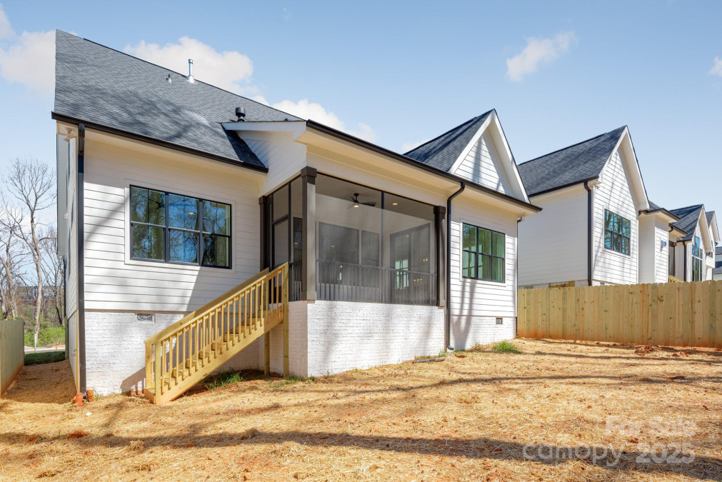3949 Plainview Rd Charlotte, NC 28208