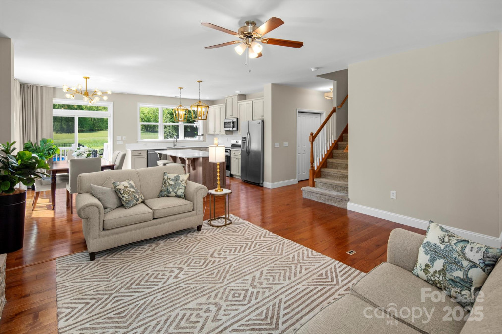 526 Davis Creek Rd Candler, NC 28715
