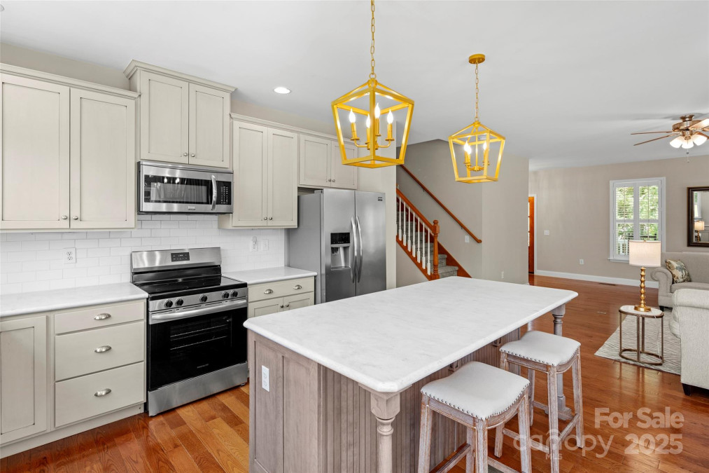 526 Davis Creek Rd Candler, NC 28715