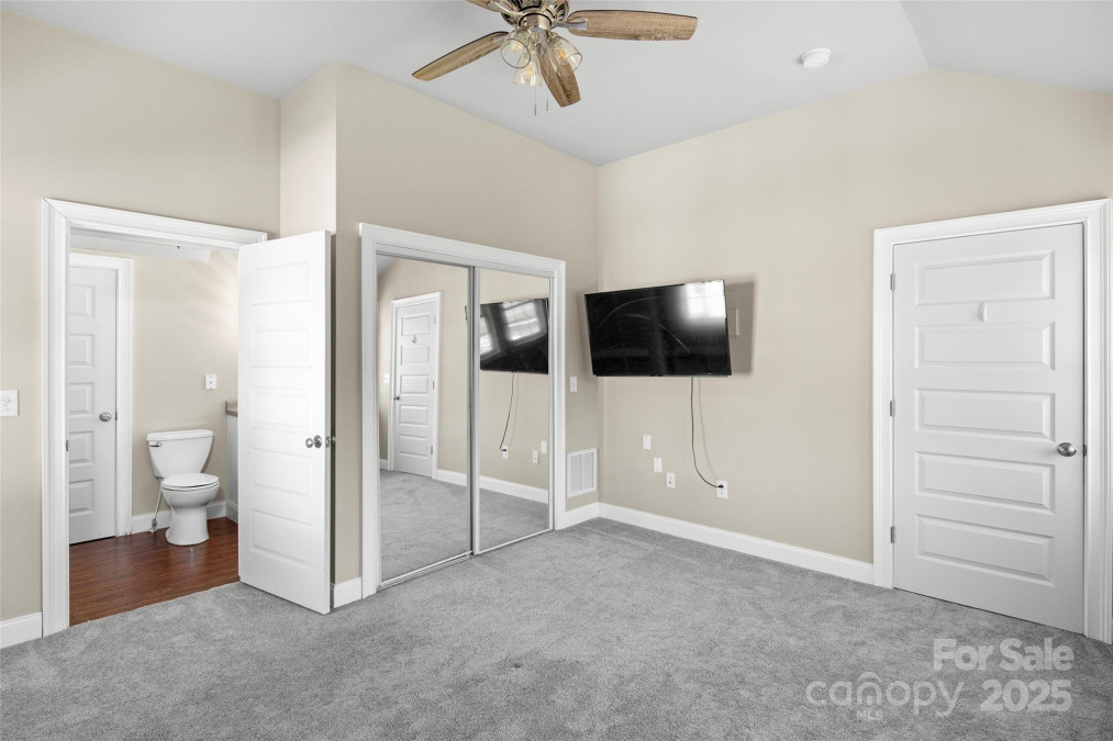 526 Davis Creek Rd Candler, NC 28715