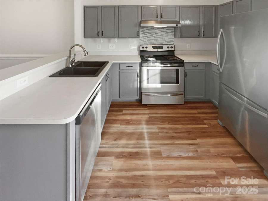 8813 Gerren Ct Charlotte, NC 28217