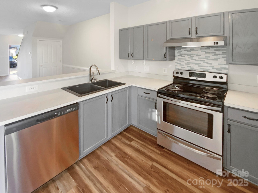 8813 Gerren Ct Charlotte, NC 28217