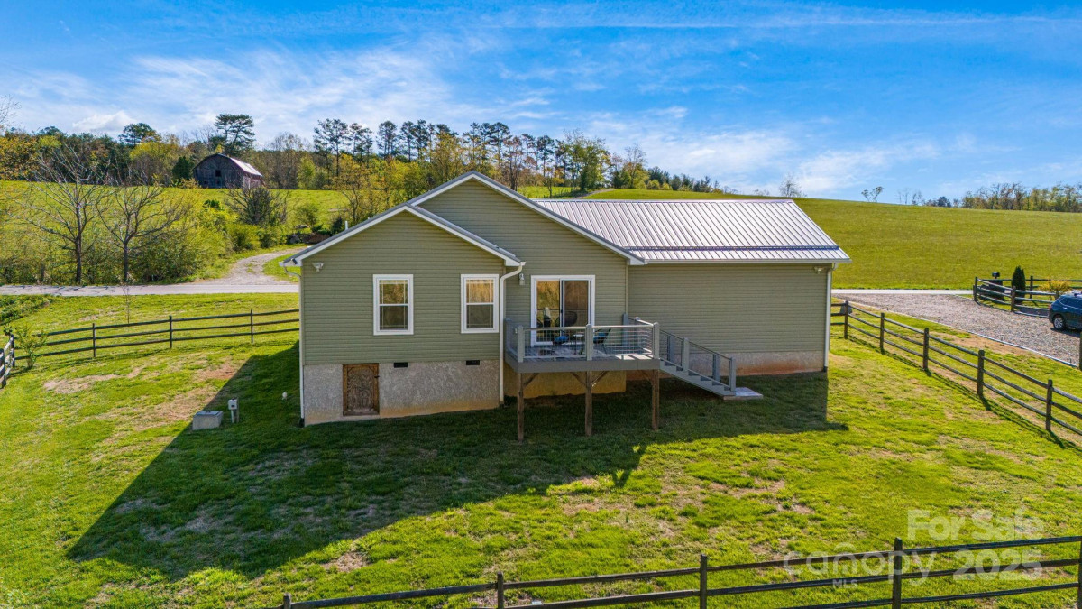 816 Old Nc 20 Hw Alexander, NC 28701