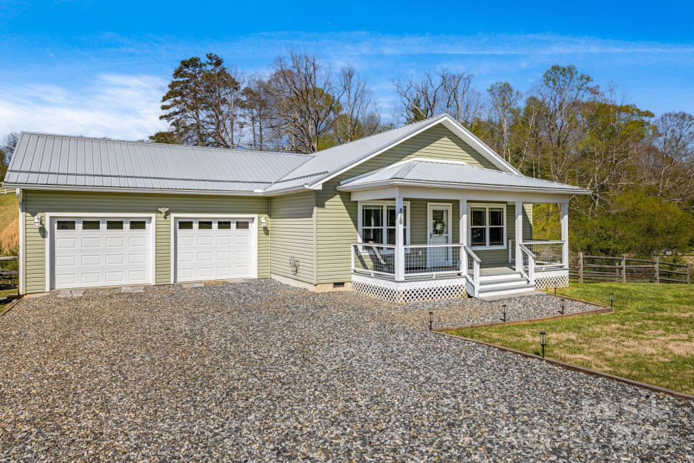 816 Old Nc 20 Hw Alexander, NC 28701