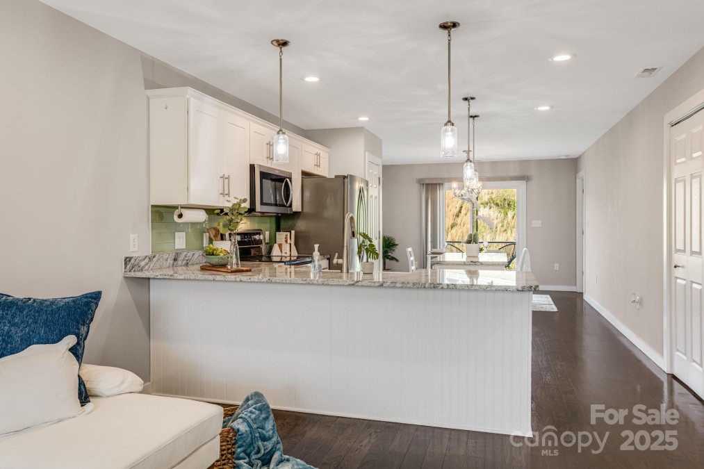 816 Old Nc 20 Hw Alexander, NC 28701