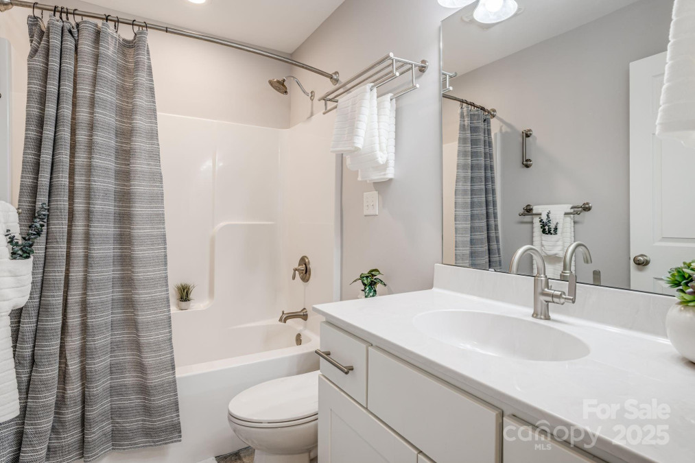 816 Old Nc 20 Hw Alexander, NC 28701