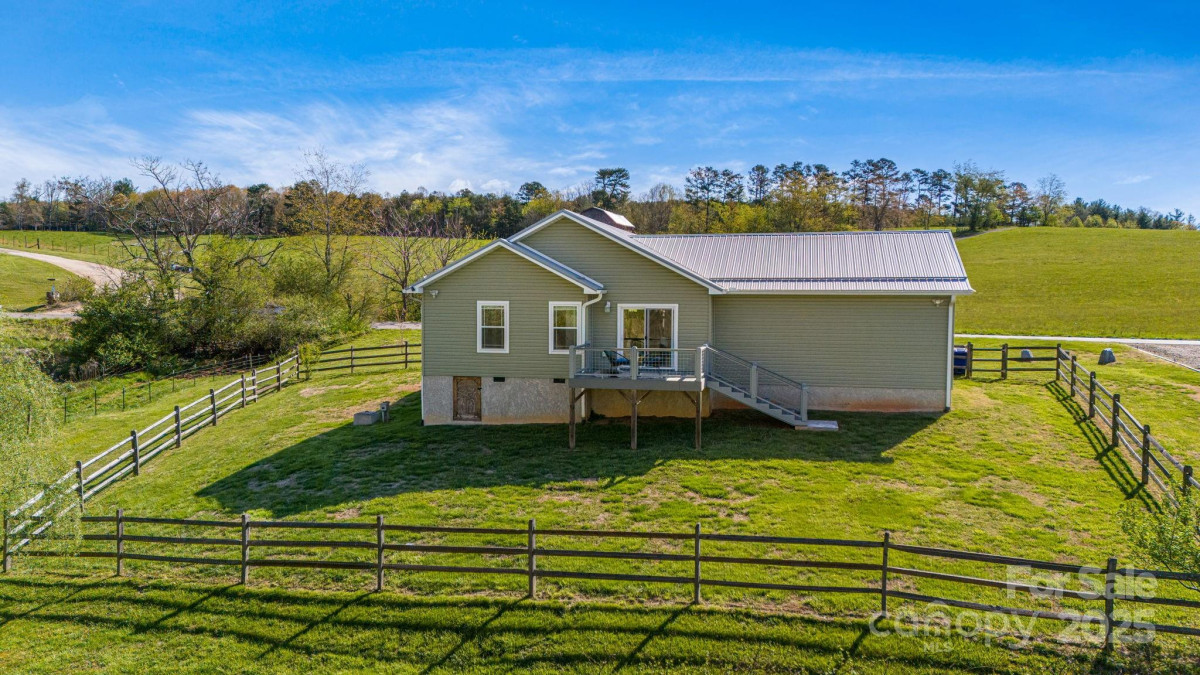 816 Old Nc 20 Hw Alexander, NC 28701