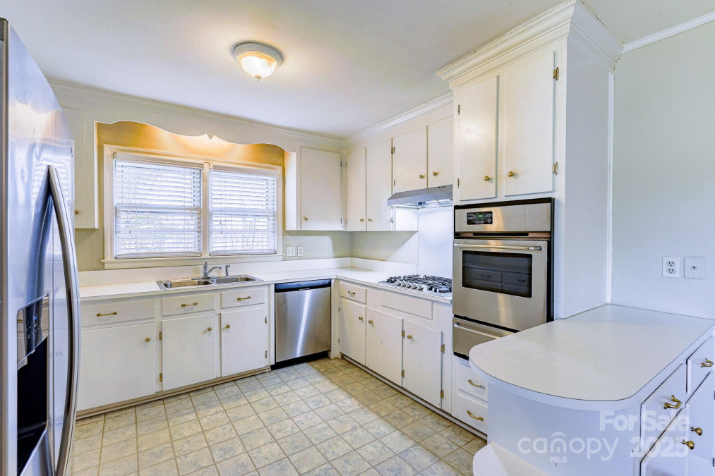 5536 Seacroft Rd Charlotte, NC 28210