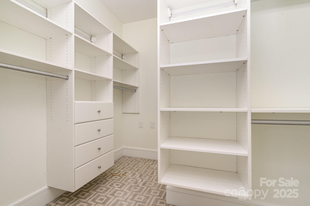 1665 Sterling Rd Charlotte, NC 28209