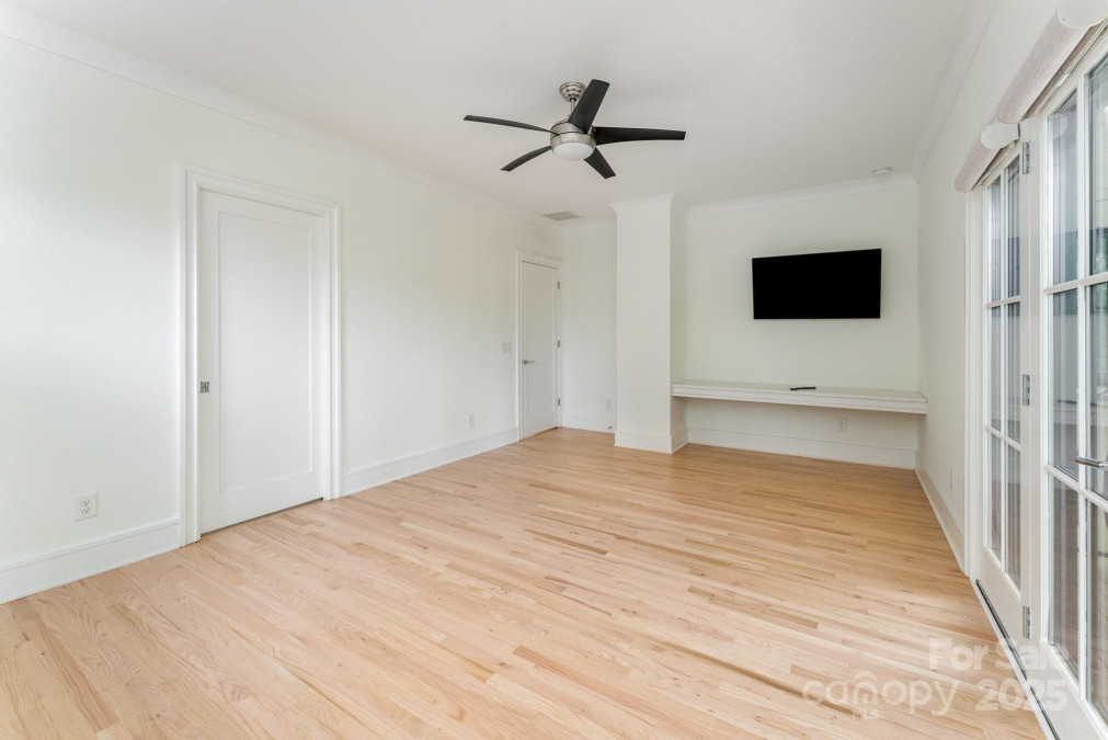 1665 Sterling Rd Charlotte, NC 28209