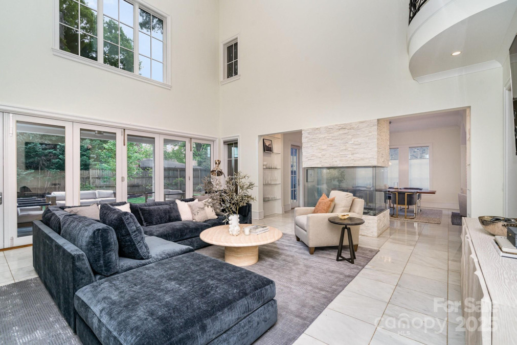1665 Sterling Rd Charlotte, NC 28209