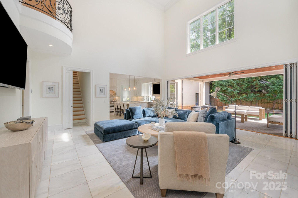 1665 Sterling Rd Charlotte, NC 28209