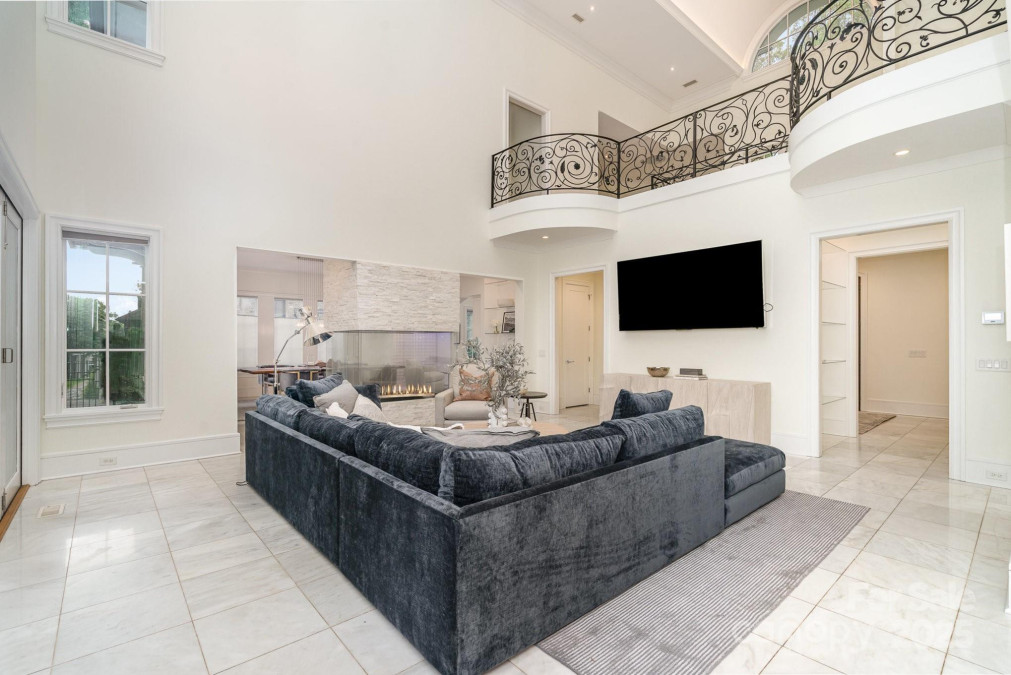 1665 Sterling Rd Charlotte, NC 28209