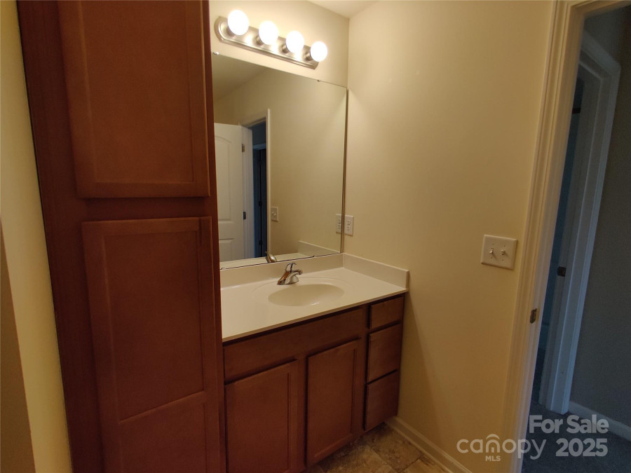 11148 Kanturk Ct Charlotte, NC 28213
