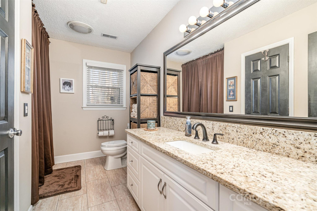 9401 Elvis Dr Charlotte, NC 28215