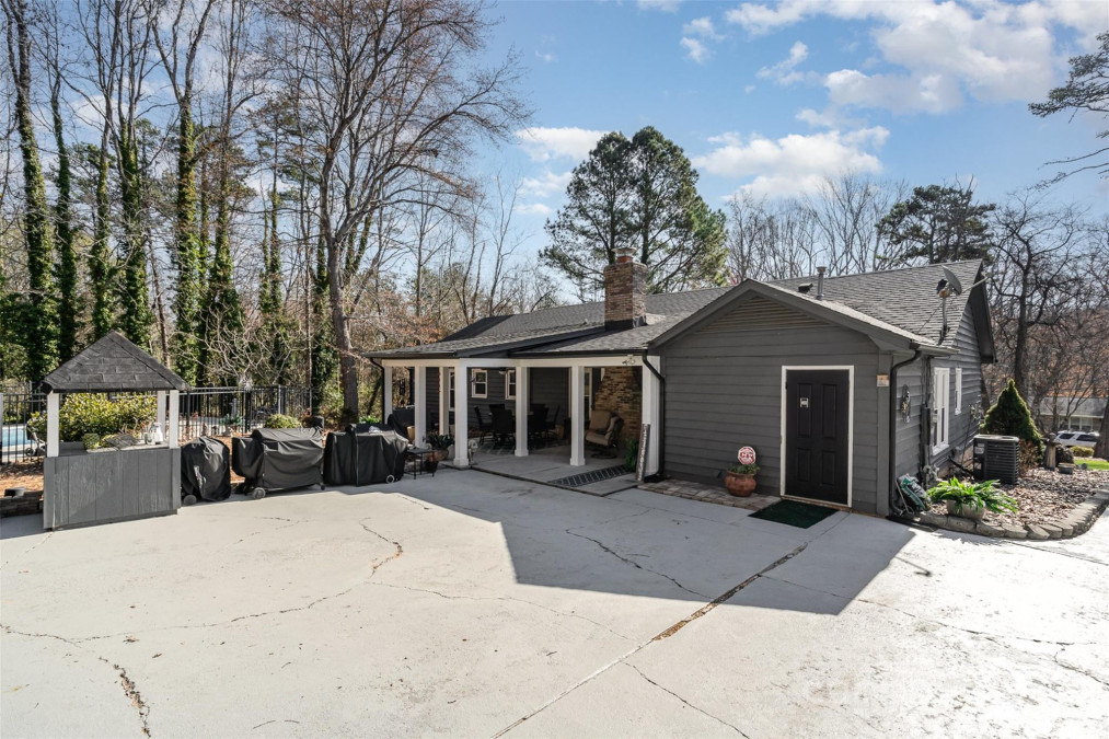 9401 Elvis Dr Charlotte, NC 28215