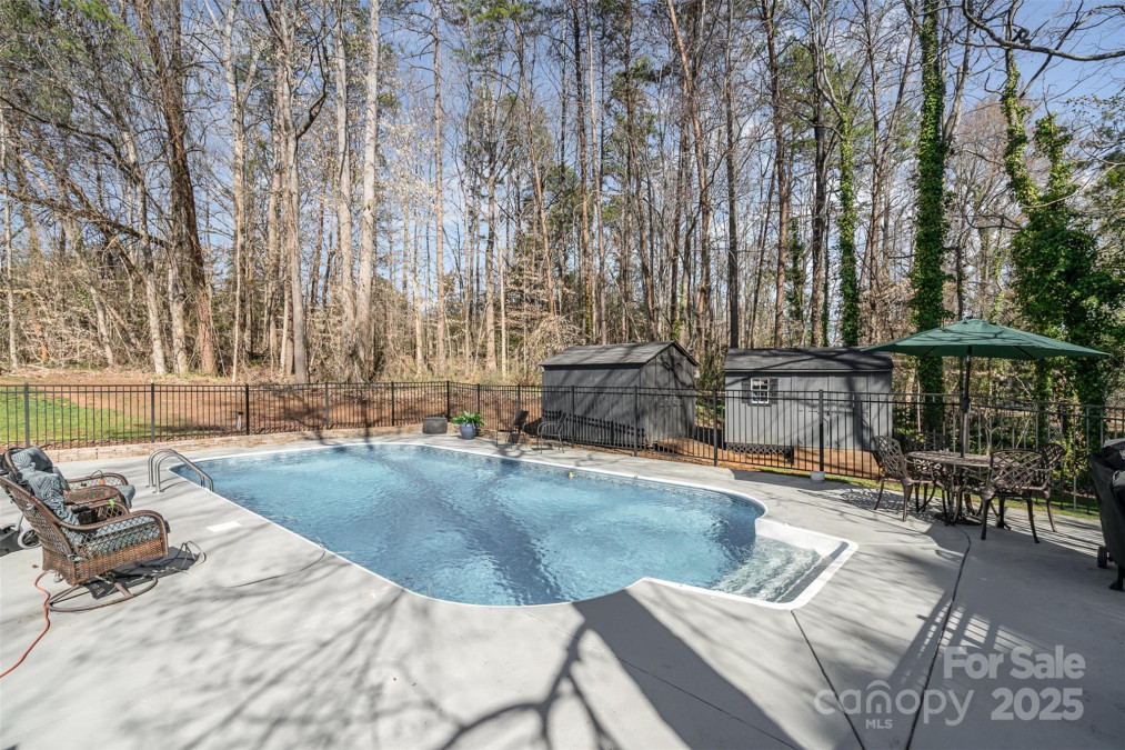 9401 Elvis Dr Charlotte, NC 28215