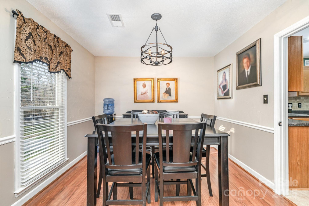 9401 Elvis Dr Charlotte, NC 28215