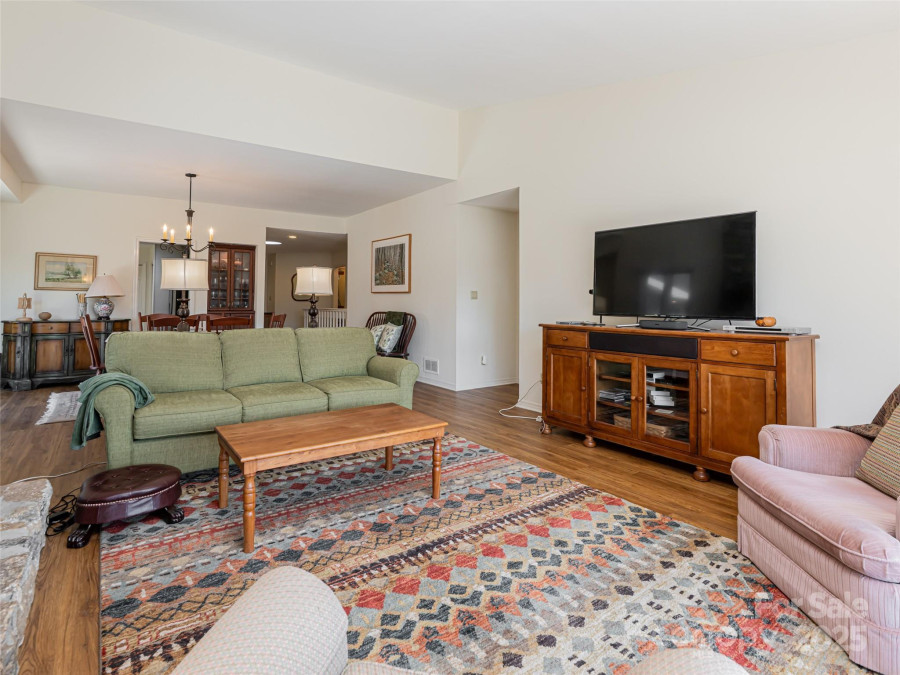 5 Ridge Ter Asheville, NC 28804