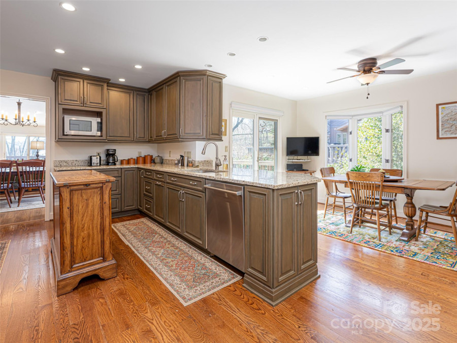 5 Ridge Ter Asheville, NC 28804
