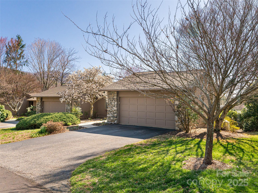 5 Ridge Ter Asheville, NC 28804