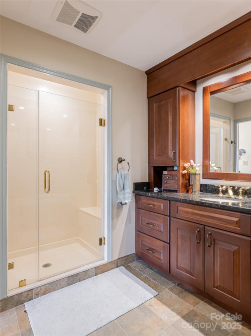 5 Ridge Ter Asheville, NC 28804