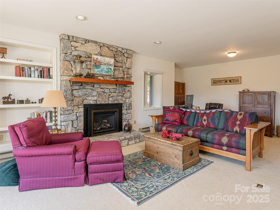 5 Ridge Ter Asheville, NC 28804