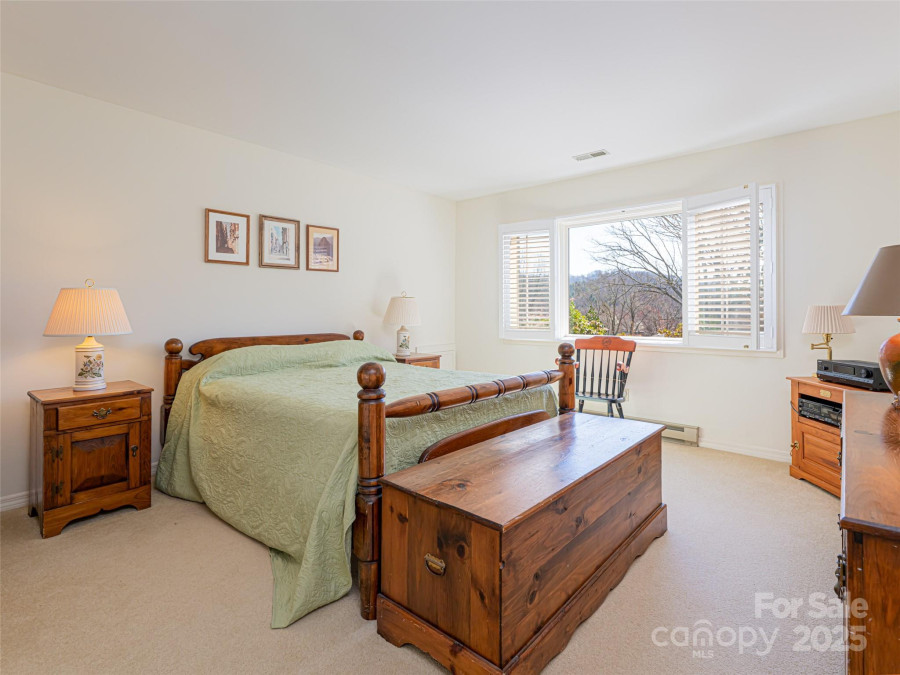 5 Ridge Ter Asheville, NC 28804