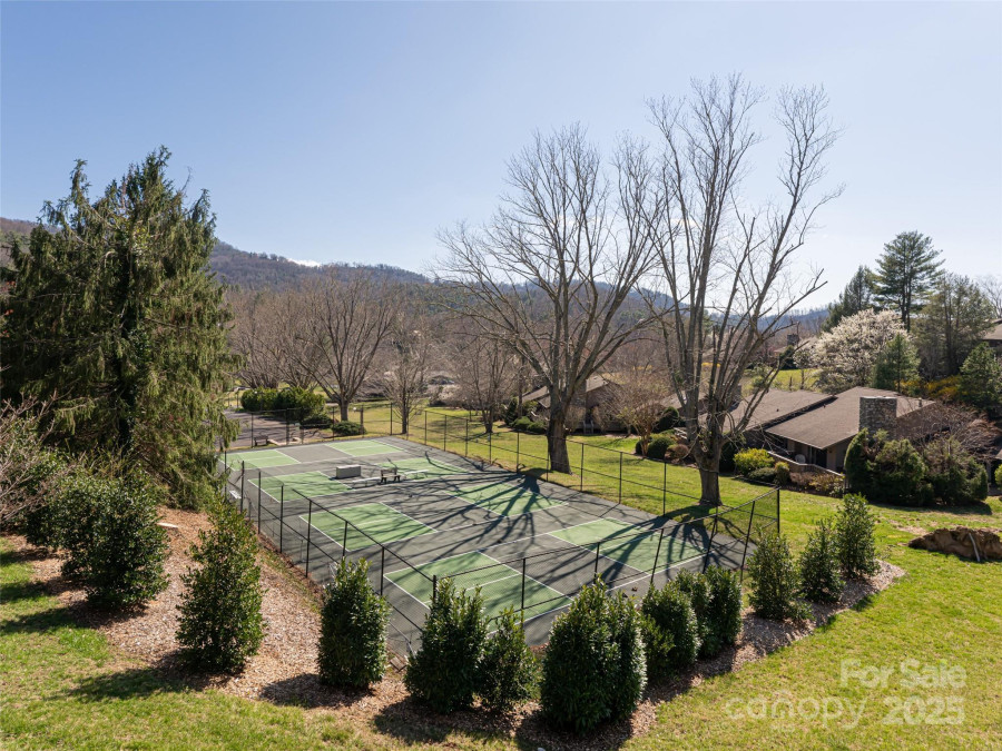 5 Ridge Ter Asheville, NC 28804
