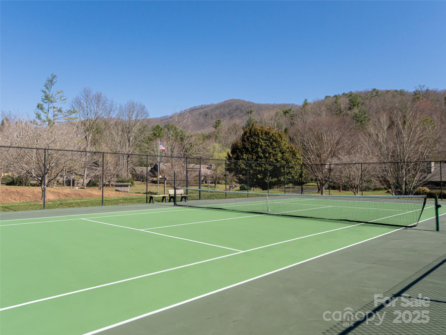 5 Ridge Ter Asheville, NC 28804