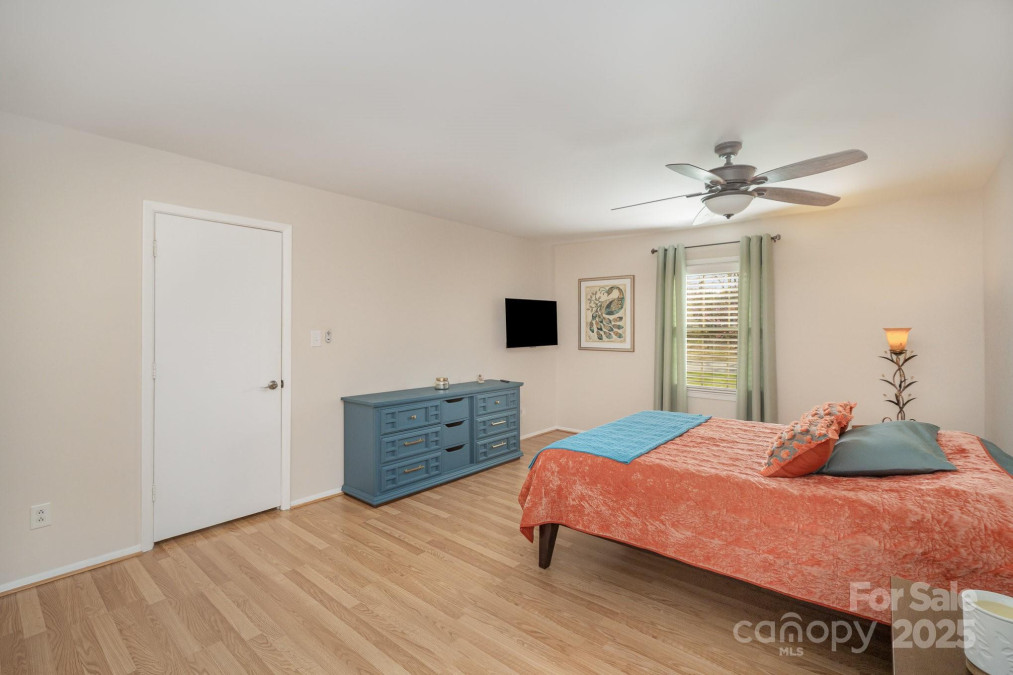 15920 Fieldstone Dr Matthews, NC 28104