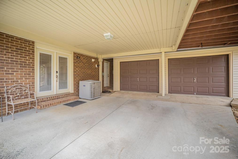 15920 Fieldstone Dr Matthews, NC 28104