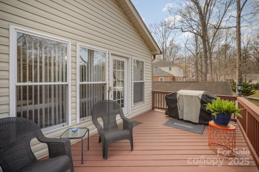 15920 Fieldstone Dr Matthews, NC 28104