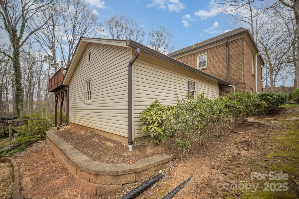 15920 Fieldstone Dr Matthews, NC 28104