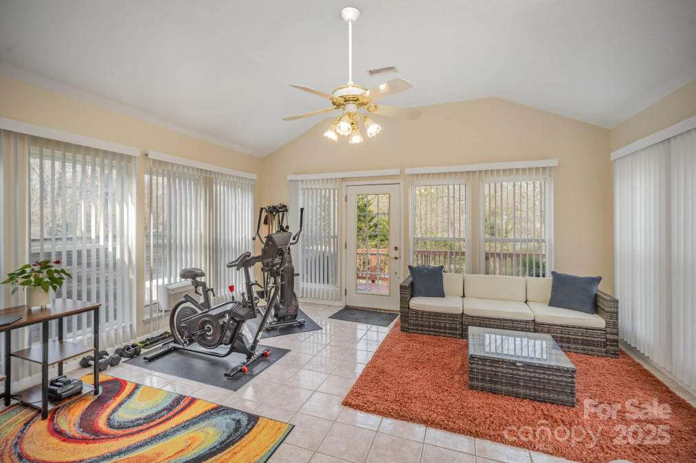 15920 Fieldstone Dr Matthews, NC 28104