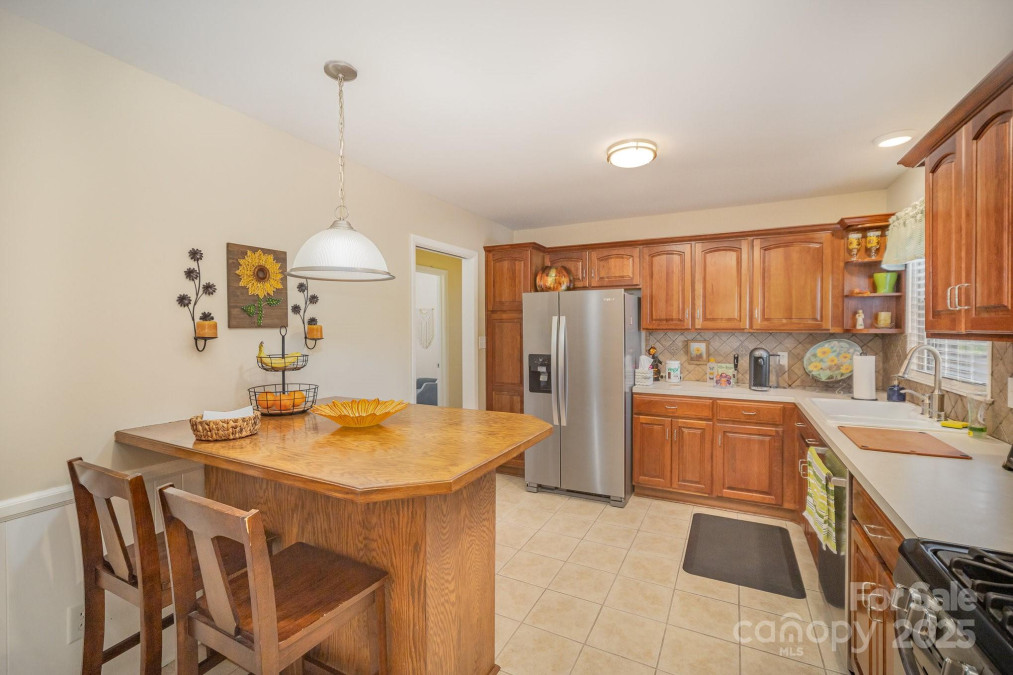 15920 Fieldstone Dr Matthews, NC 28104