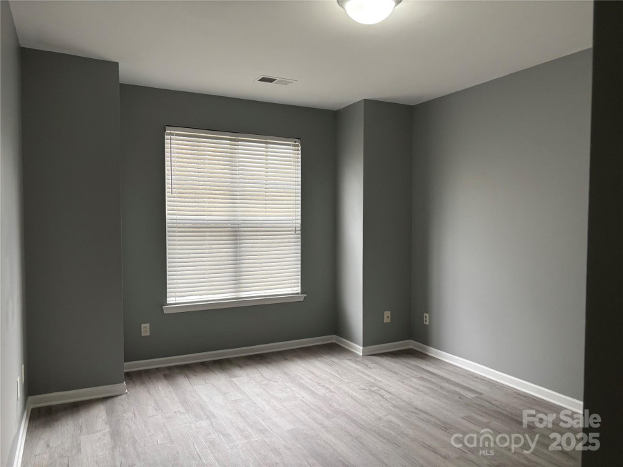 1634 Walnut View Dr Charlotte, NC 28208